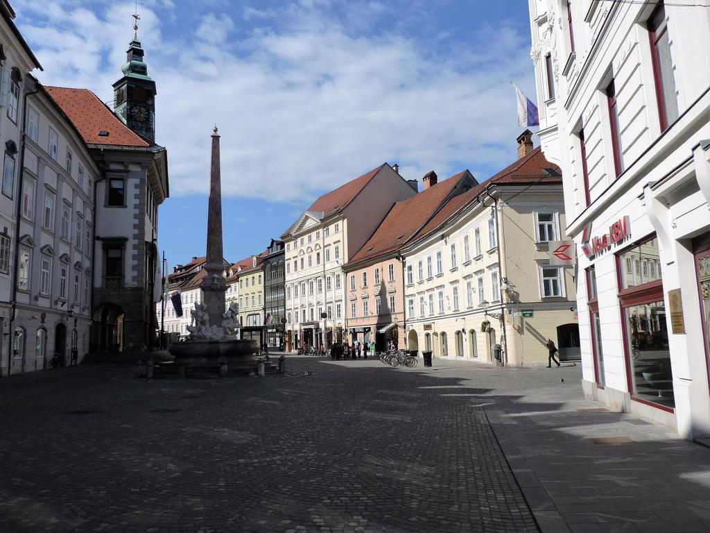 Apartment Tara Ljubljana Exteriör bild
