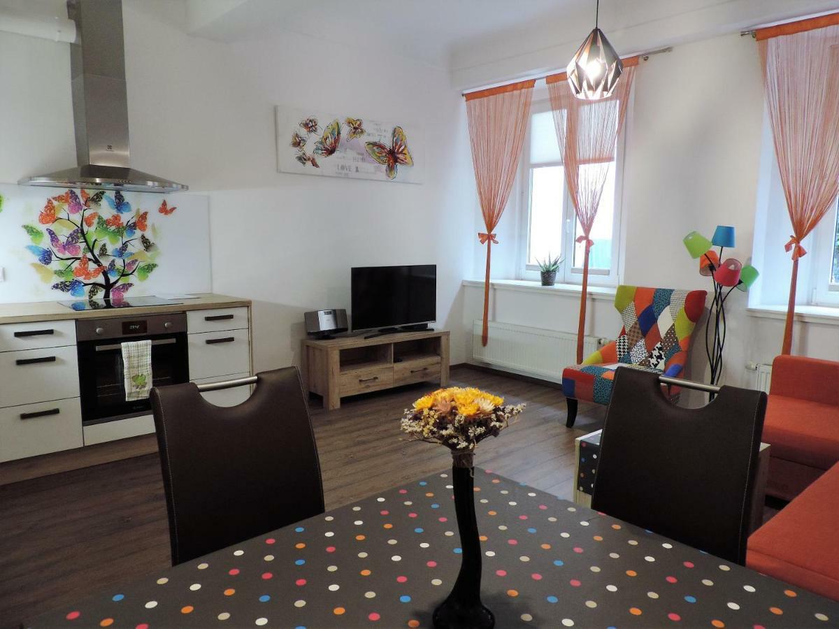Apartment Tara Ljubljana Exteriör bild